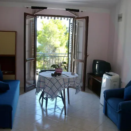 Ina - Peaceful Nyaraló Stomorska